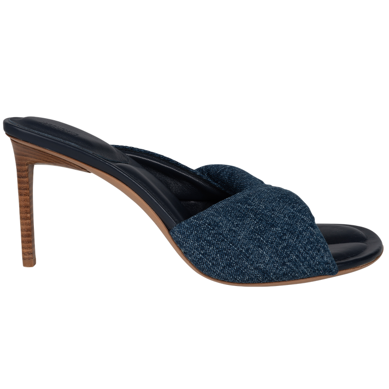 Les Mules Bagnu Sandals | Front view of JACQUEMUS Les Mules Bagnu Sandals in Blue Denim