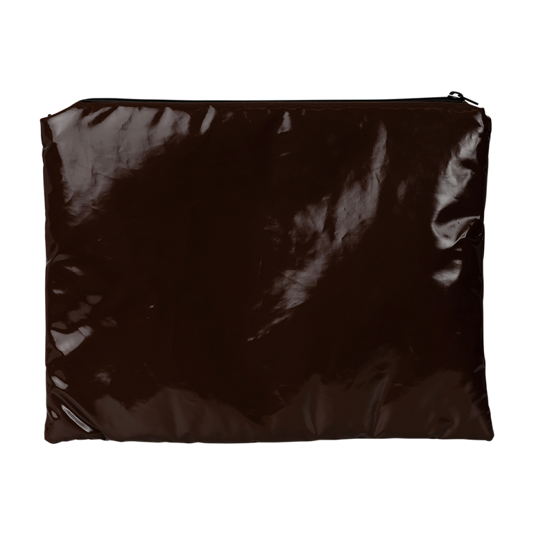 Sleeve Oil Pouchette | Front view of Sleeve Oil Pouchette KASSL