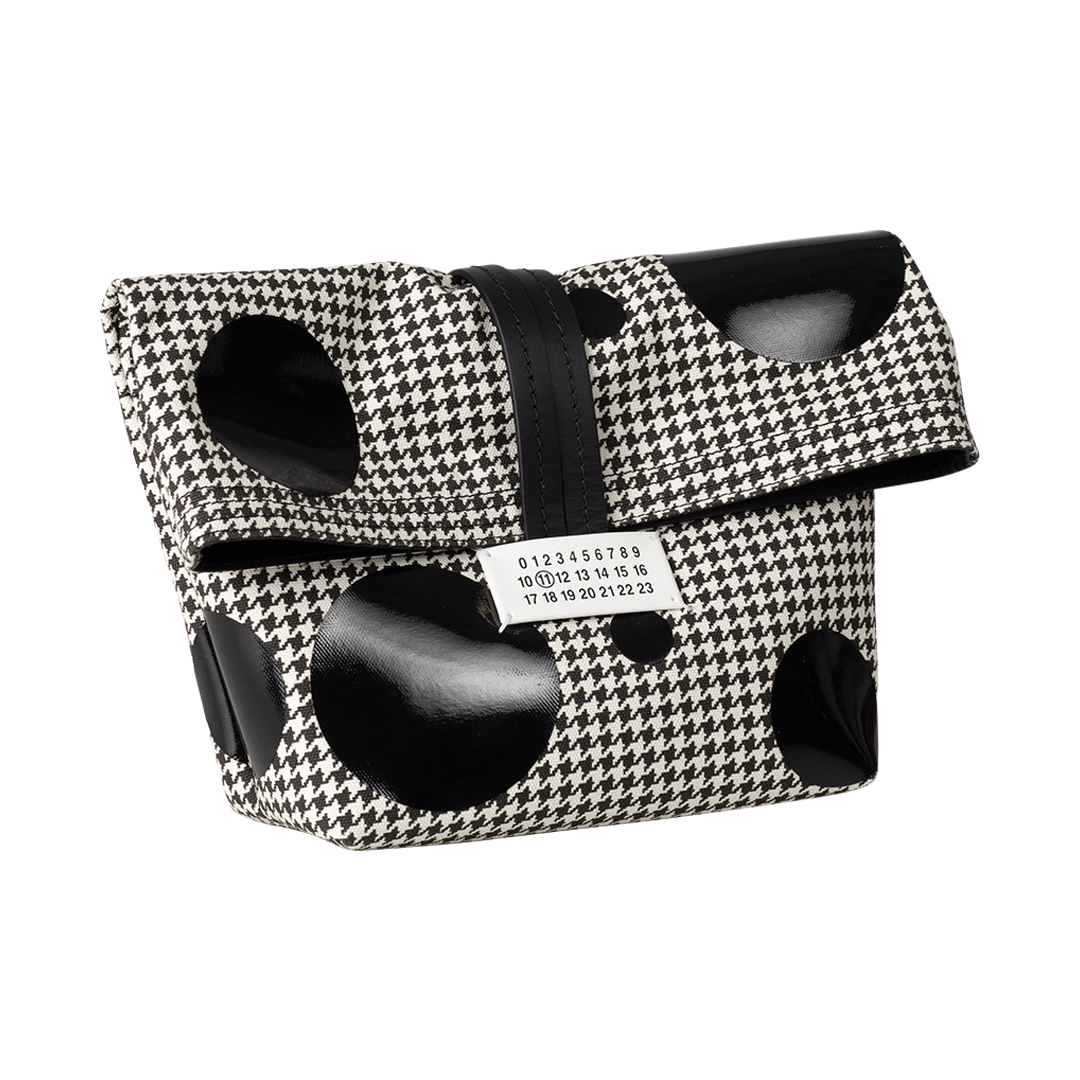 Houndstooth Circle Patent Clutch Bag | Side view of Houndstooth Circle Patent Clutch Bag MAISON MARGIELA