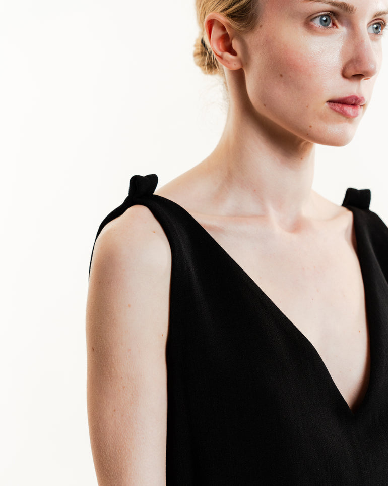 V-Neck Asymmetric Minidress | On-Model view of V-Neck Asymmetric Minidress JW ANDERSON